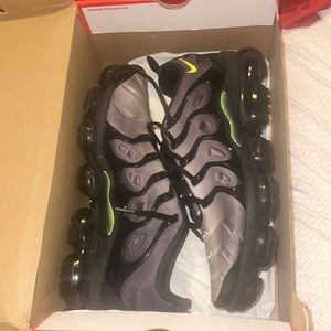 Air vapor max plus